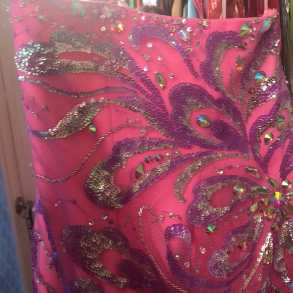 Dress - Picture 3 of 7